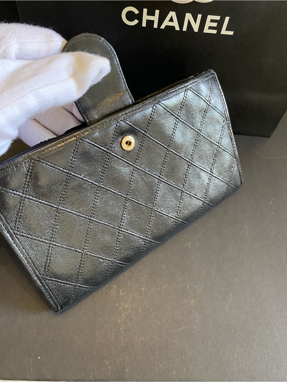 Chanel Vintage Authentic Black Lambskin Quilted Wallet with Coin Compartment - Picture 13 of 14